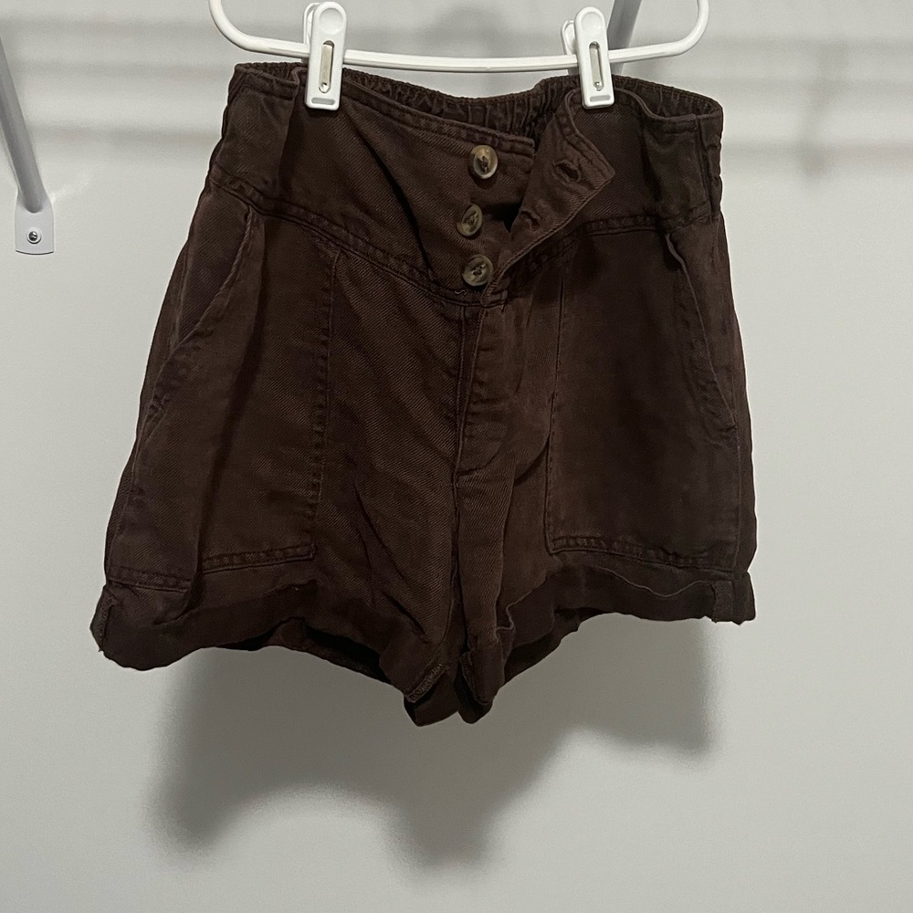 Aerie High rise button up shorts